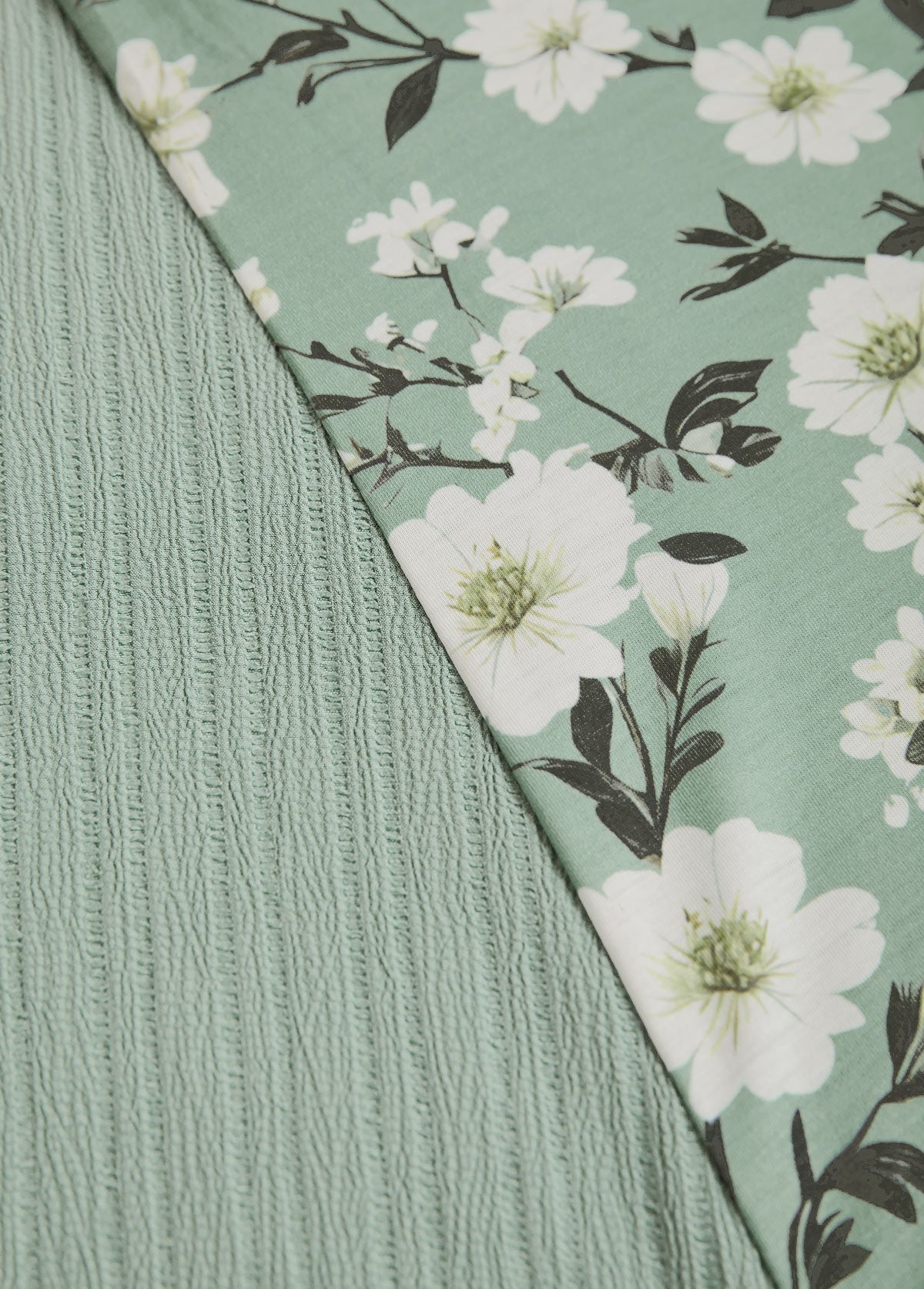 Nikoa | Graceful Floral Dress