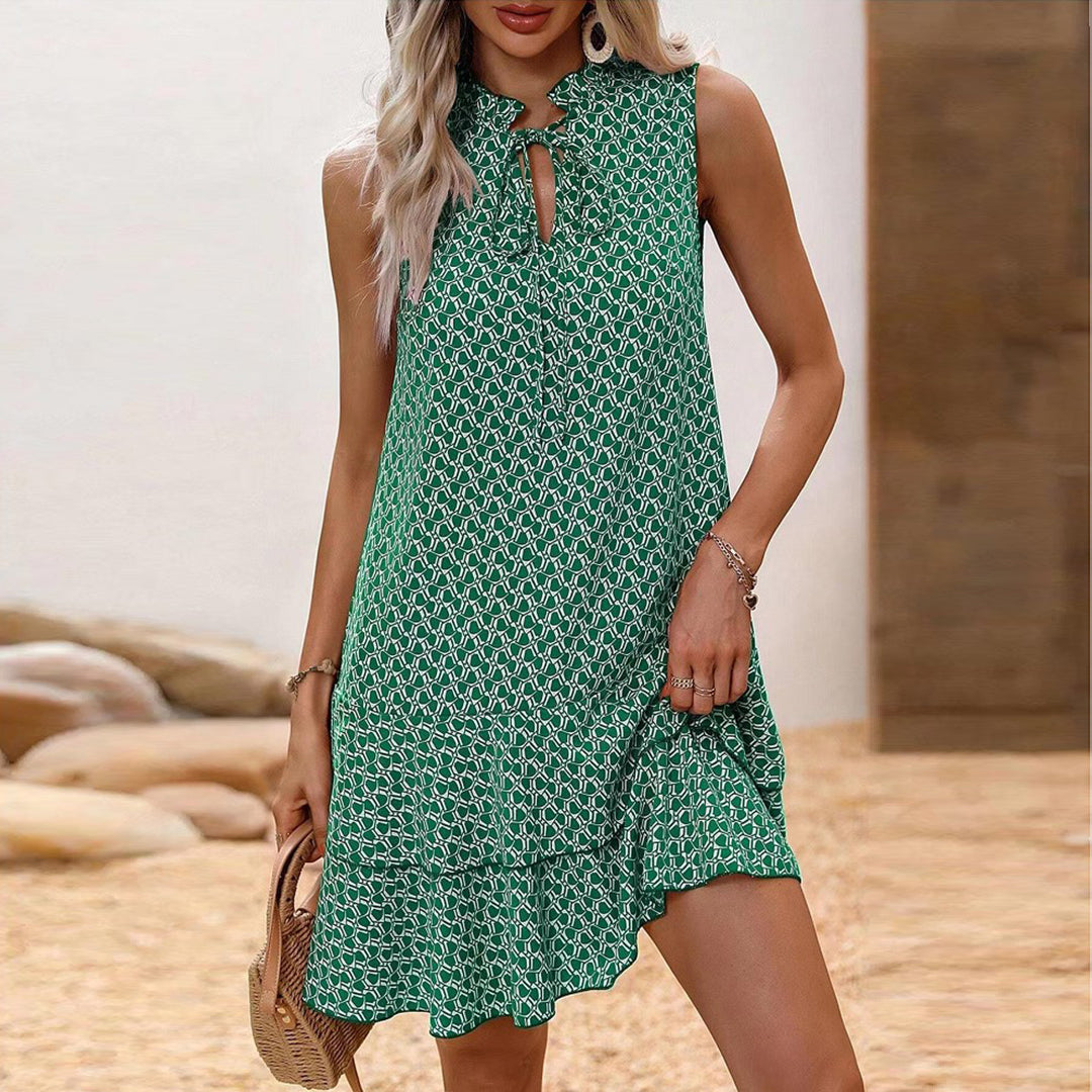 Dawn | Elegant sleeveless dress with V-neckline