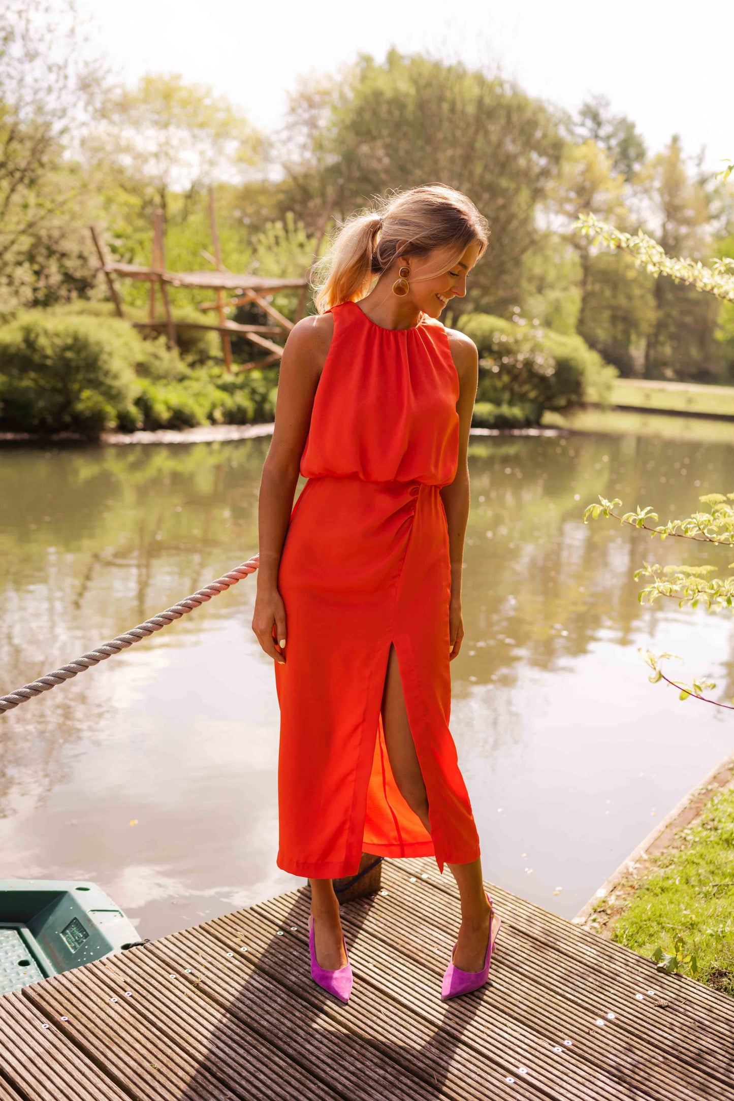 Debbie | Elegant dress with round neckline