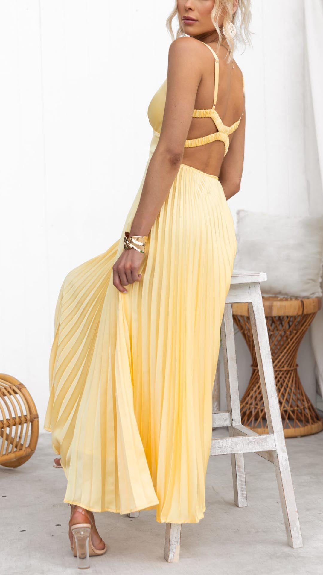 Annie | Yellow Pleated V-Neck Maxi Dress