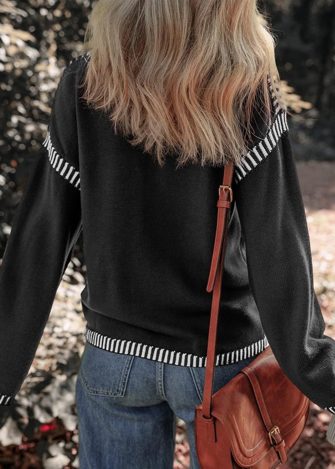 Pania | Chic Contrast Sweater