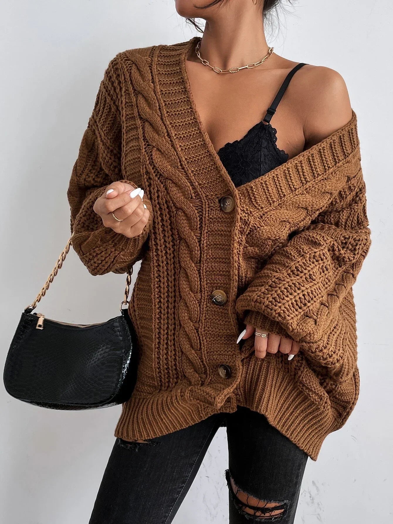 Saanvi | Oversized Chunky Cable Knit Cardigan