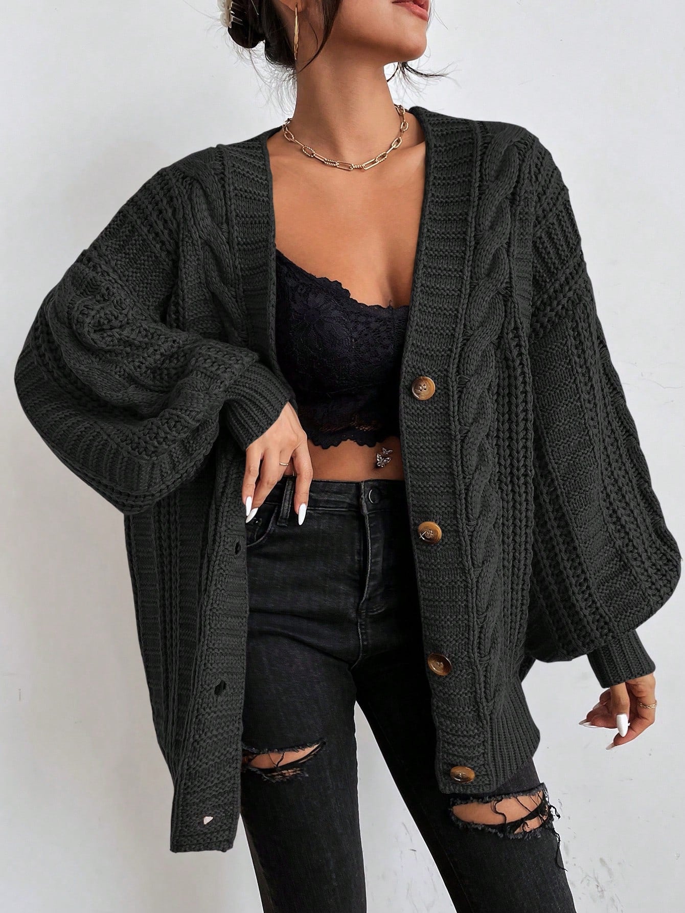 Saanvi | Oversized Chunky Cable Knit Cardigan