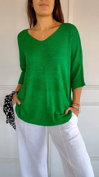Rivah | Timeless V-Neck Top
