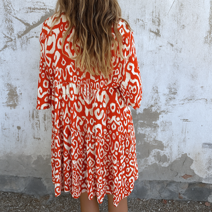 Daisy | Elegant dress with V-neckline