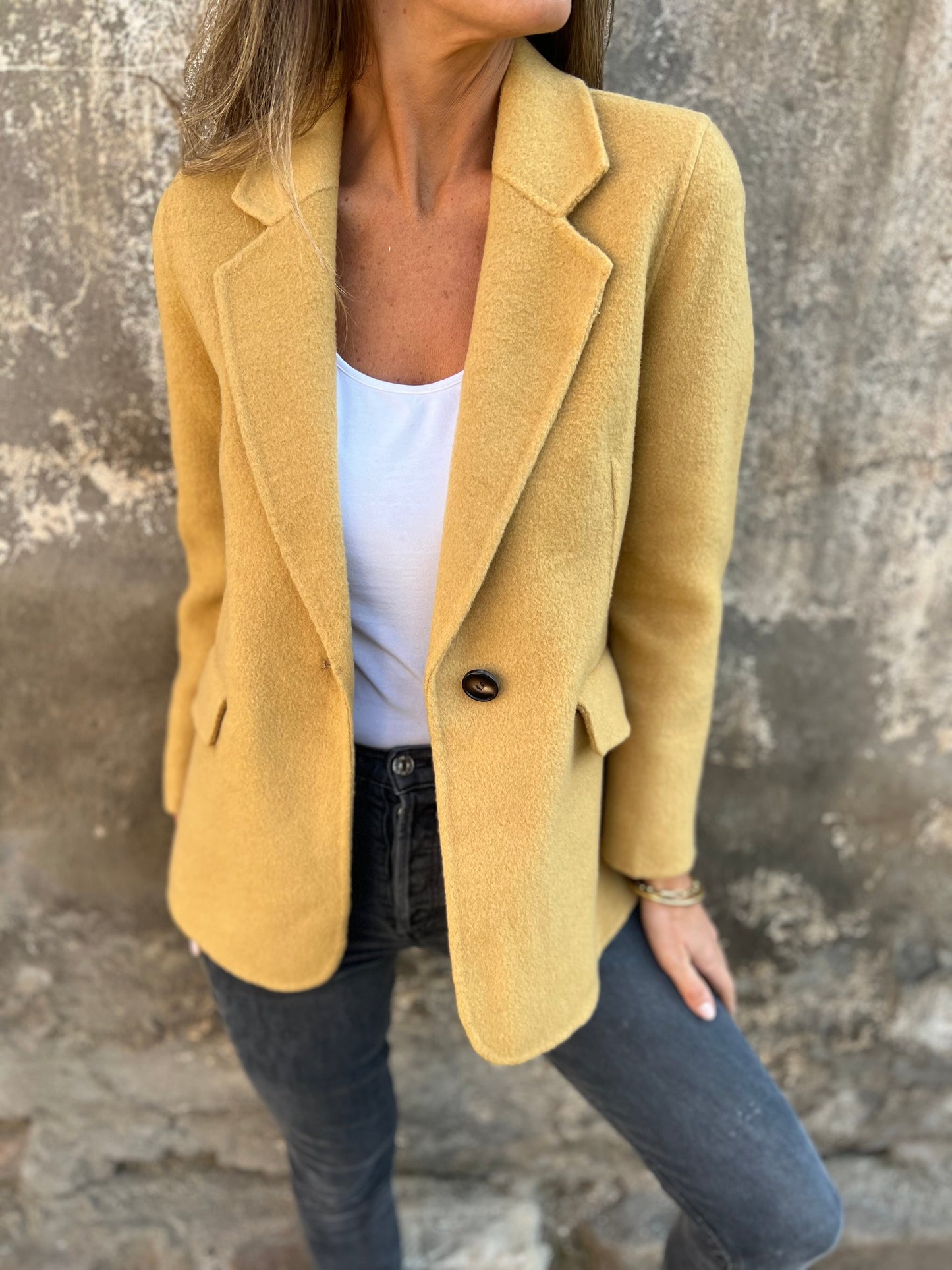 Waiara | Elegant Warm Jacket