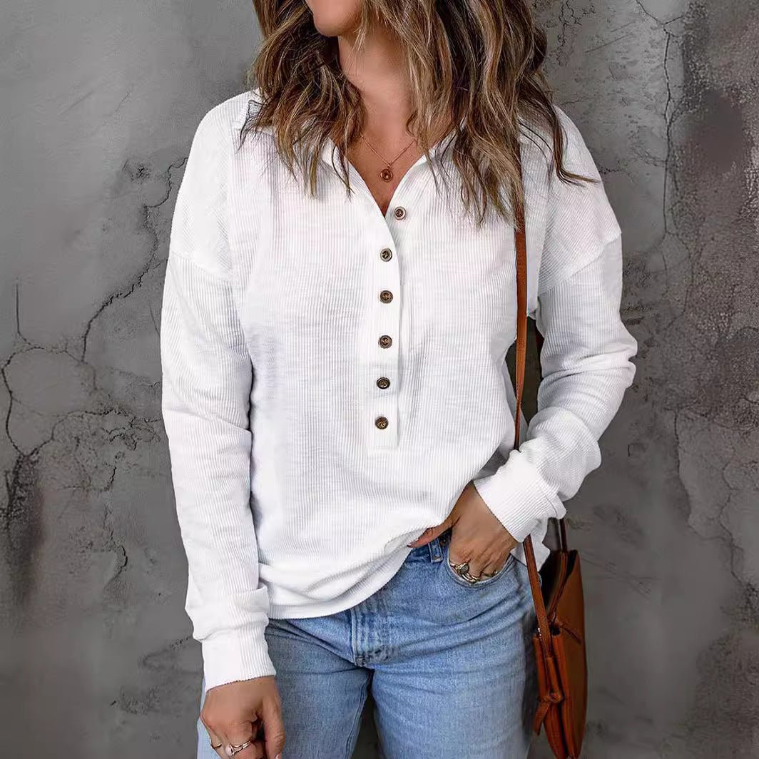 Tuiora | Timeless Buttoned Top