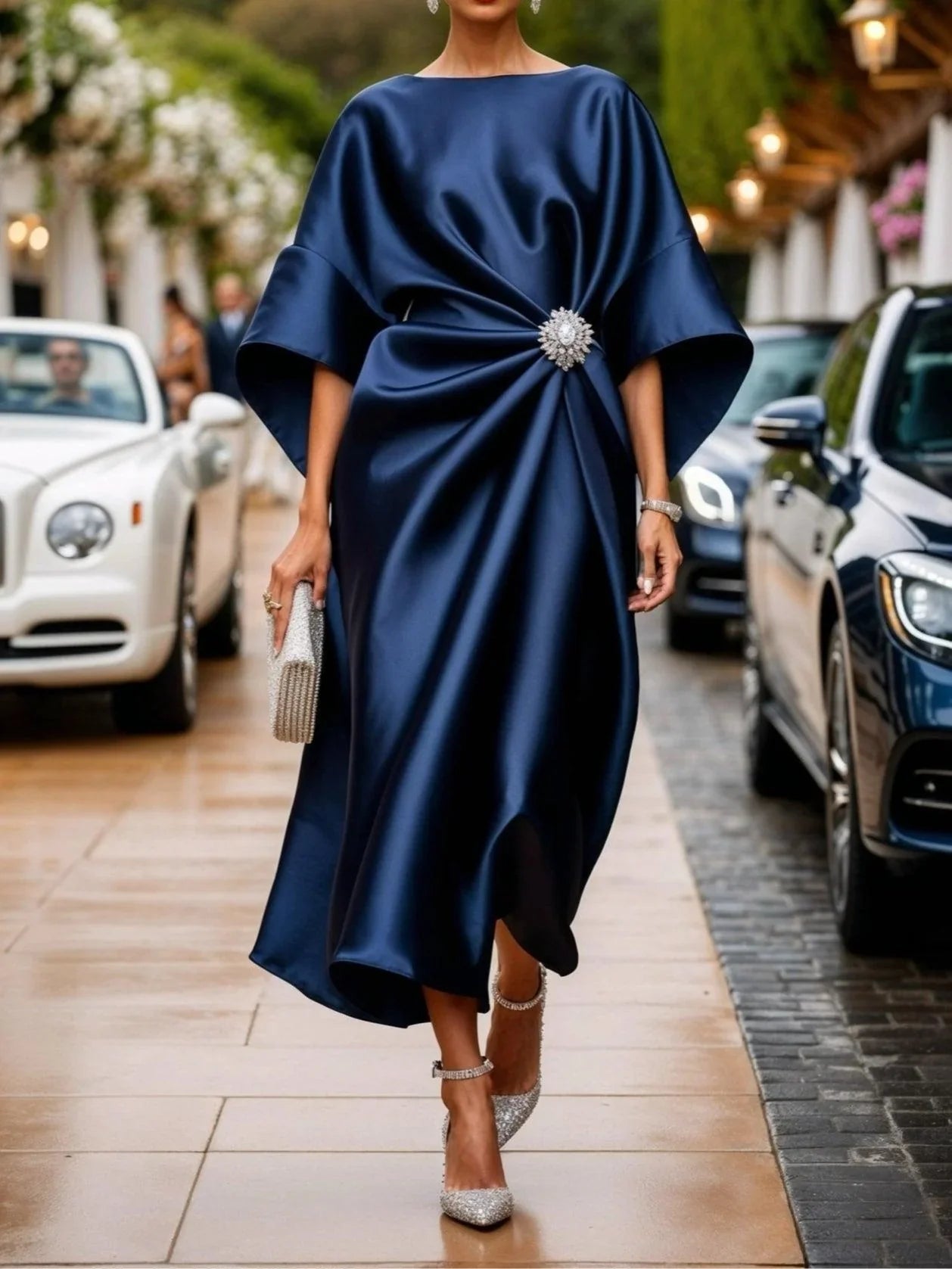 Lucy | Long Dress in Luxurious Sparkling Satin