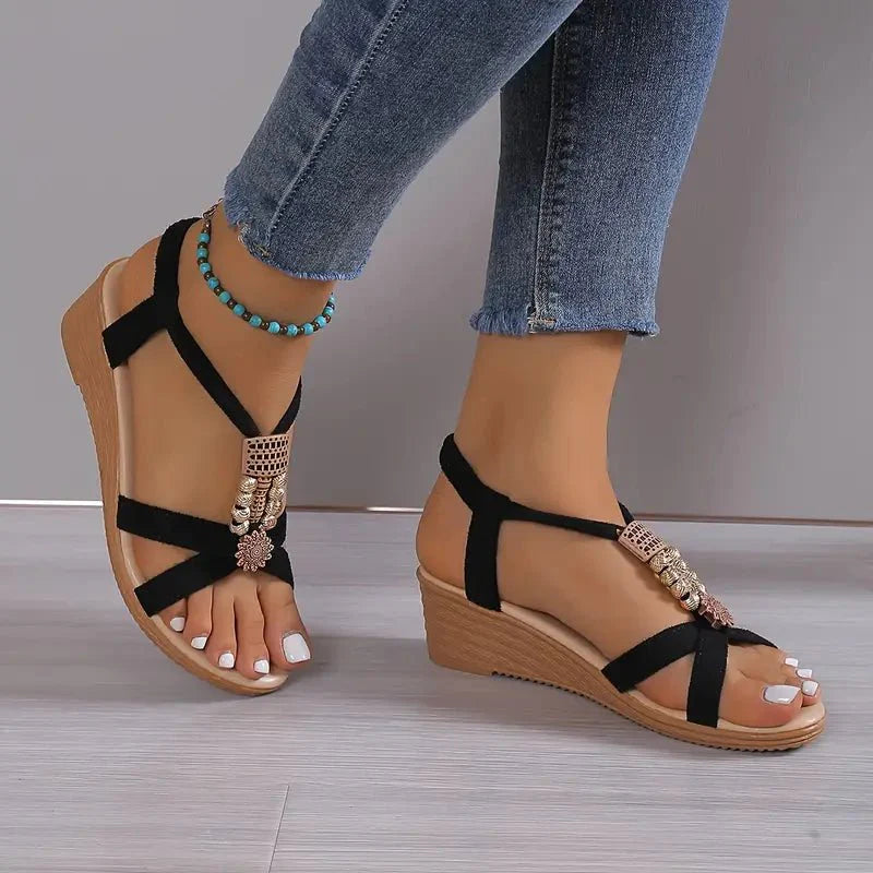 solaire-chic-stylish-sandals-313143.webp